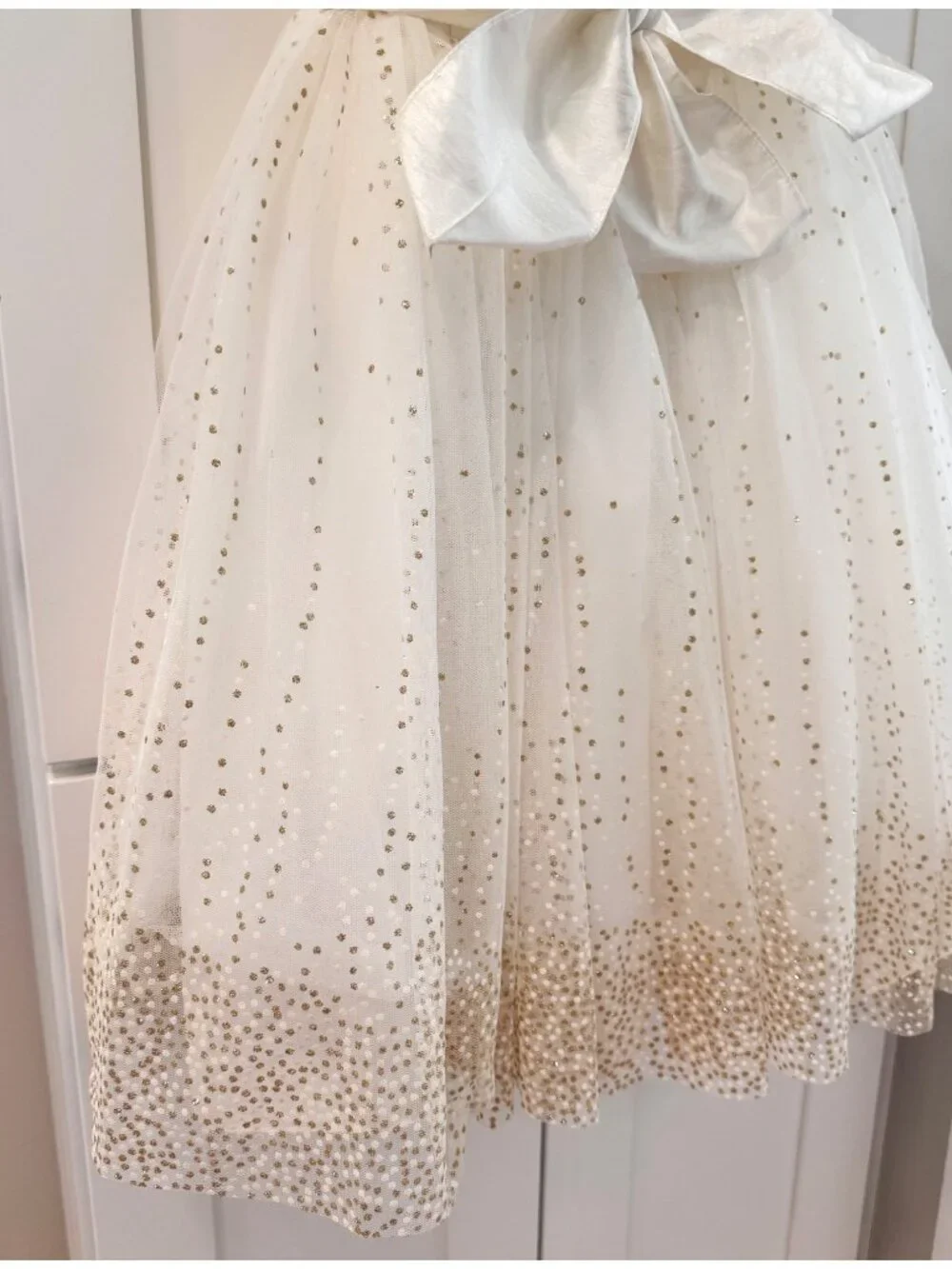 David’s Bridal Girls 4 Tulle Tea Length Gold Glitter Flower Girl Formal Dress - Picture 5 of 10